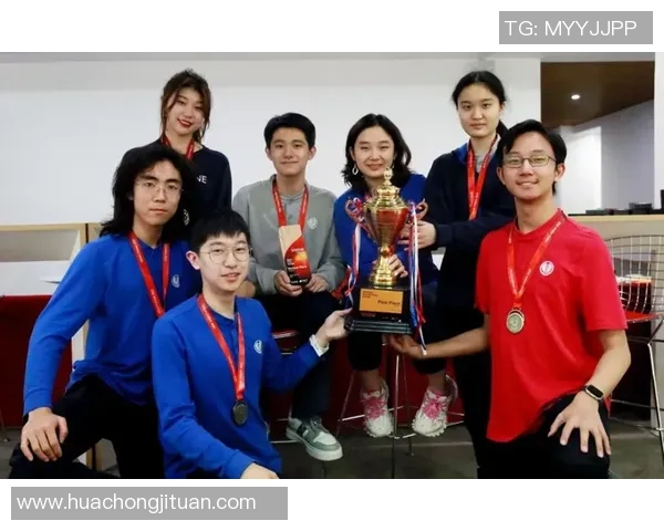 大满贯点评：成都足球队默契配合展现团队精神与战术执行力